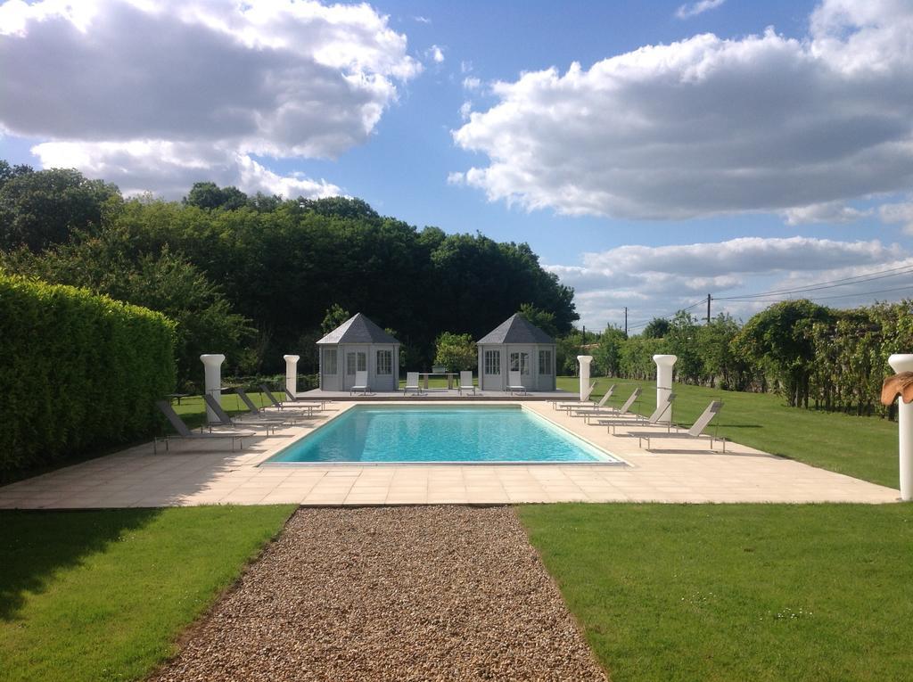 Chateau De La Goujonnerie Bed & Breakfast Loge-Fougereuse Exterior photo